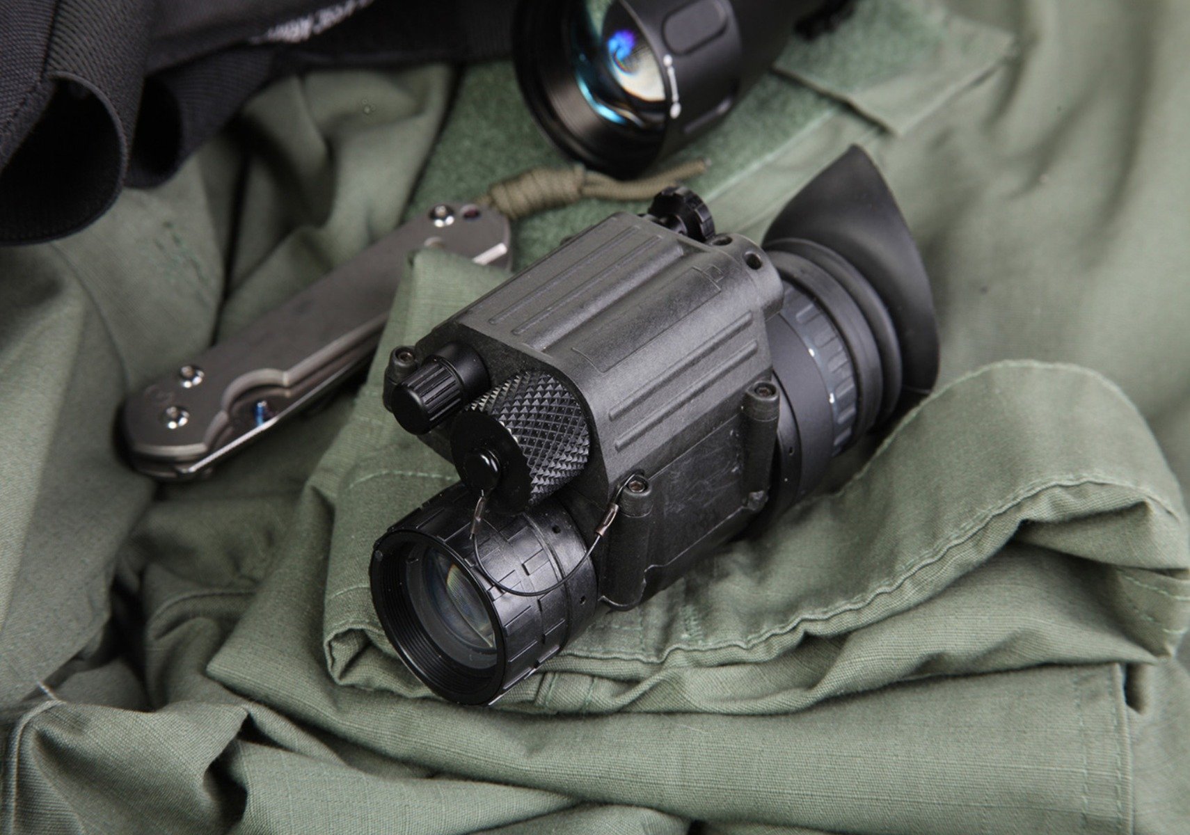 Night Vision Monocular Gen 3 White Phosphor Night Vision Guys