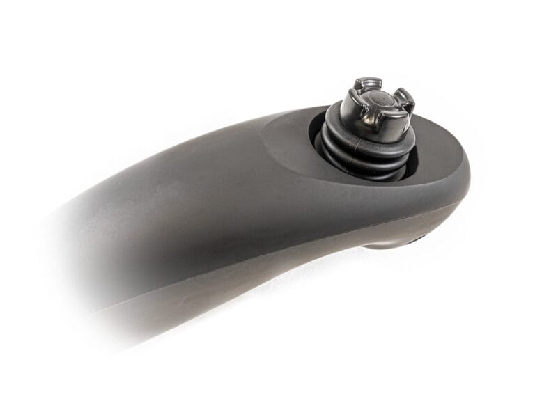 m6_remote__87859.jpg