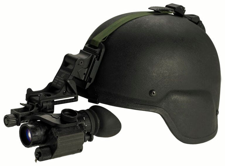 pvs-14_on_pasgt_800.jpg