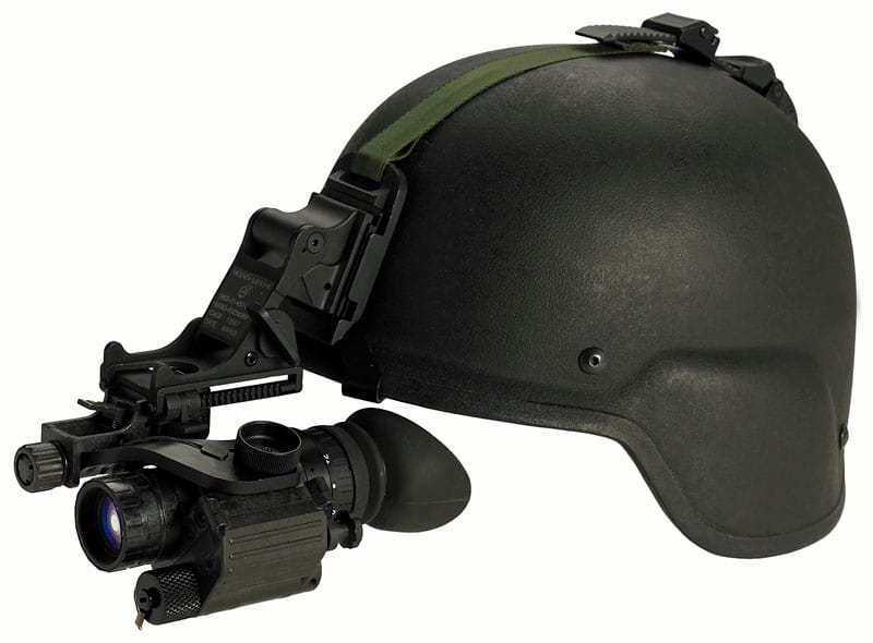 pvs-14_on_pasgt_800_1.jpg