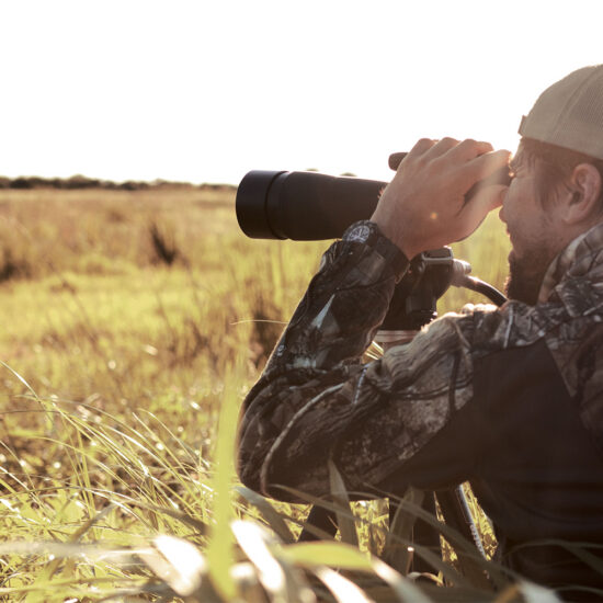 sm11034t_img_lifestyle_hunting_1000.jpg